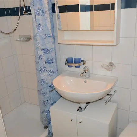 Jacqueline 22 Appartement-fewo- Dusche Oder Bad- Wc 5-bettwohnung By Interhome